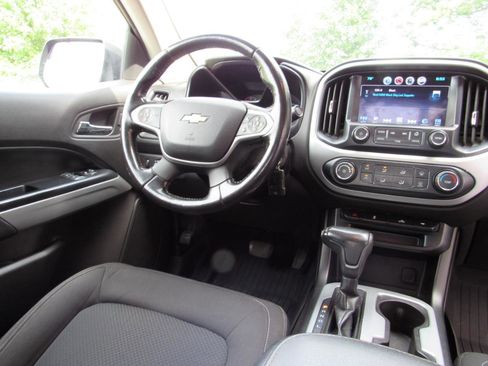 Used 2017 Chevrolet Colorado LT w/ LT Convenience Package AWD/4WD image 7