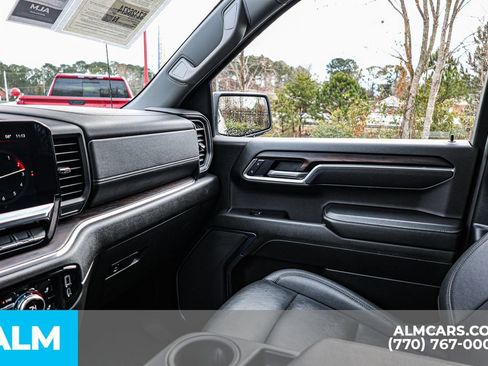 Used 2025 GMC Sierra 1500 SLT AWD/4WD image 46