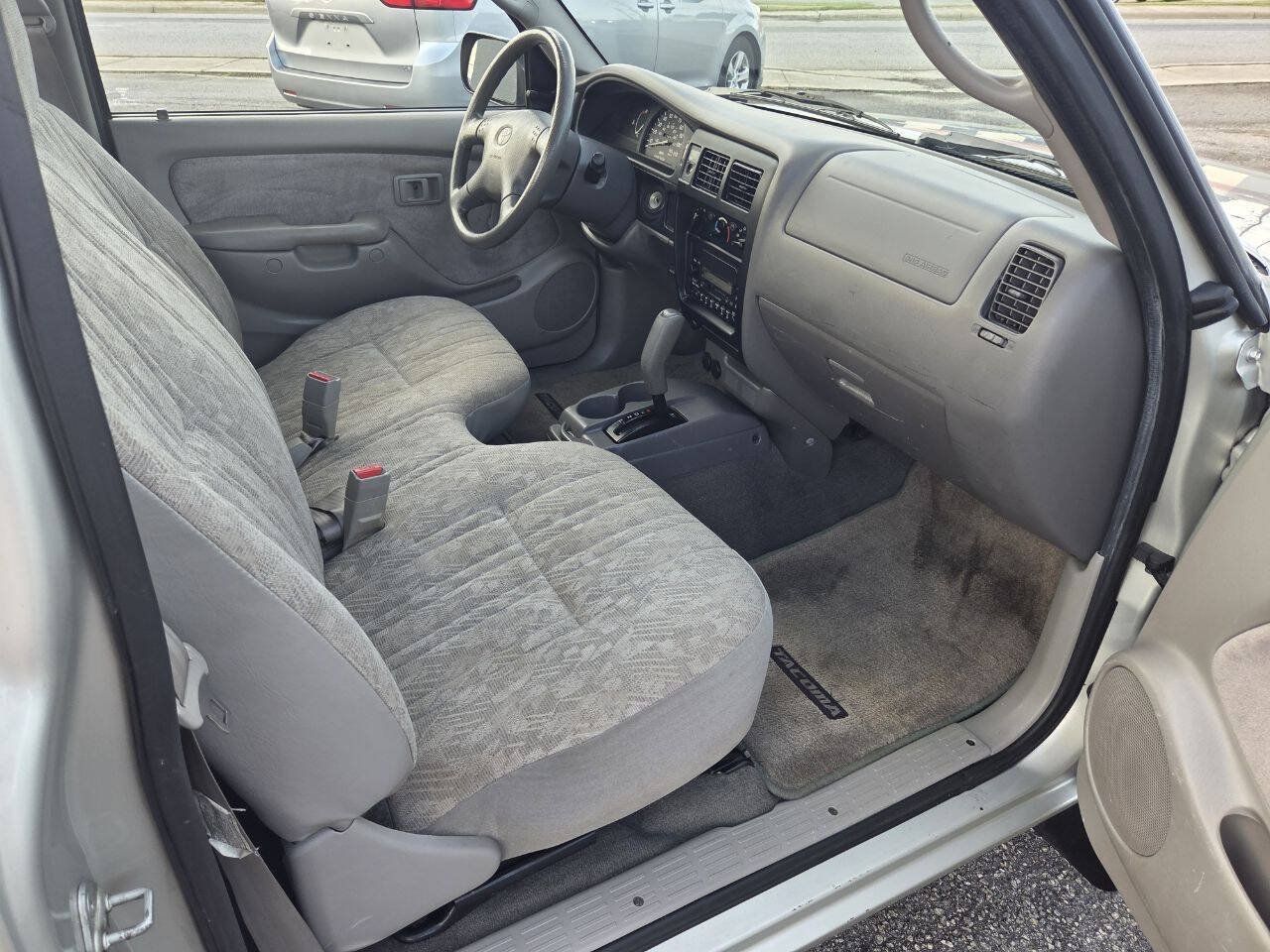 Used 2003 Toyota Tacoma 2WD Regular Cab w/ Enhancement Pkg image 13