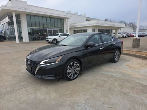 Used 2024 Nissan Altima 2.5 SL image 1