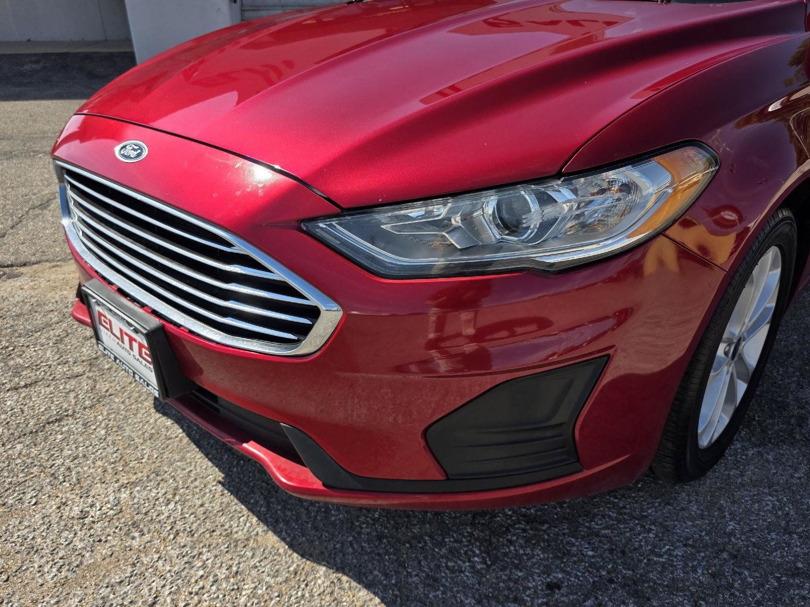 Used 2020 Ford Fusion SE FWD image 36