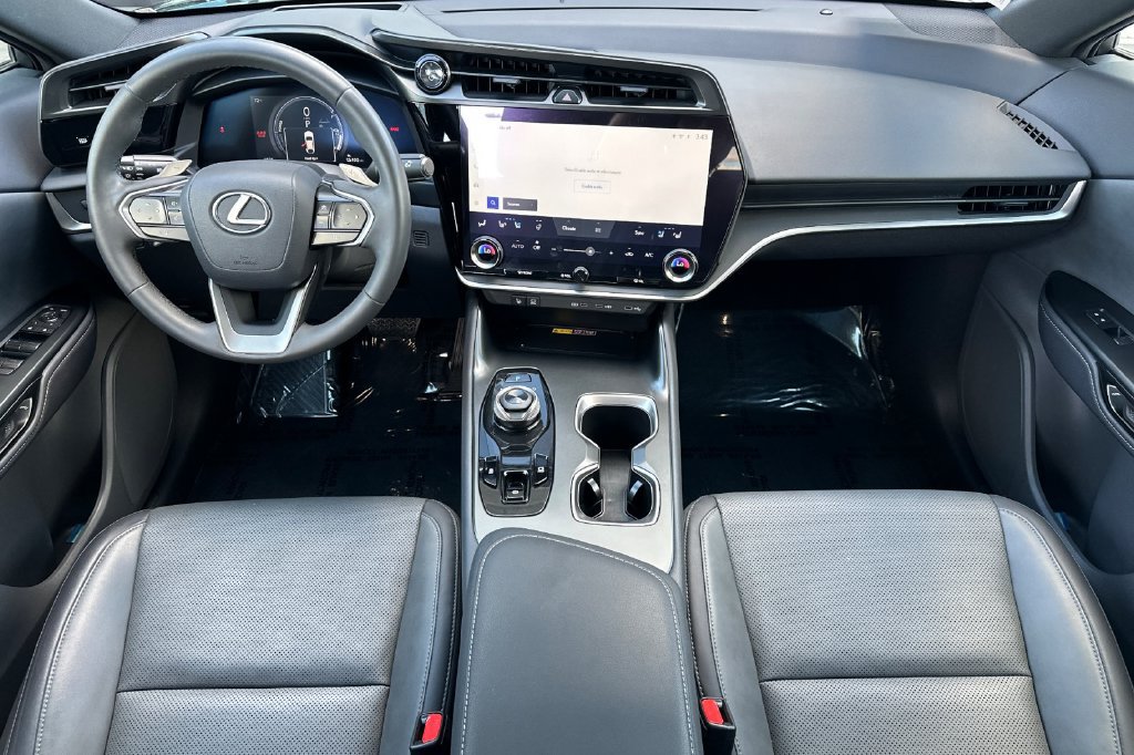 Used 2023 Lexus RZ 450e Premium w/ Technology Package AWD/4WD image 15