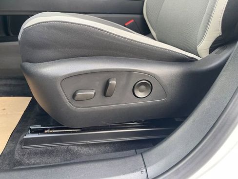 Used 2024 Honda Prologue EX image 20