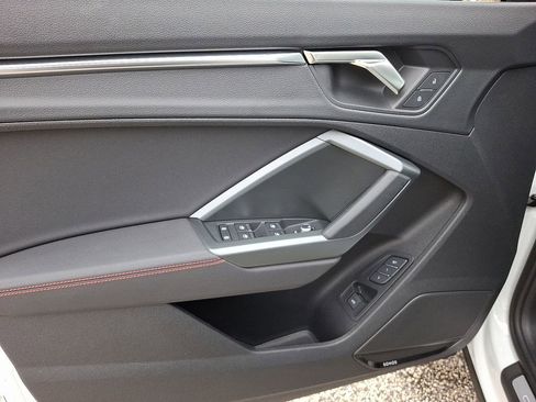 Used 2025 Audi Q3 2.0T Premium Plus w/ Premium Plus Package image 13