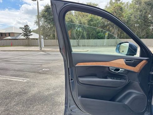 Used 2021 Volvo XC90 T8 Inscription Expression w/ Advanced Package image 33