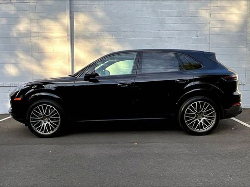 Certified 2023 Porsche Cayenne S Platinum image 2