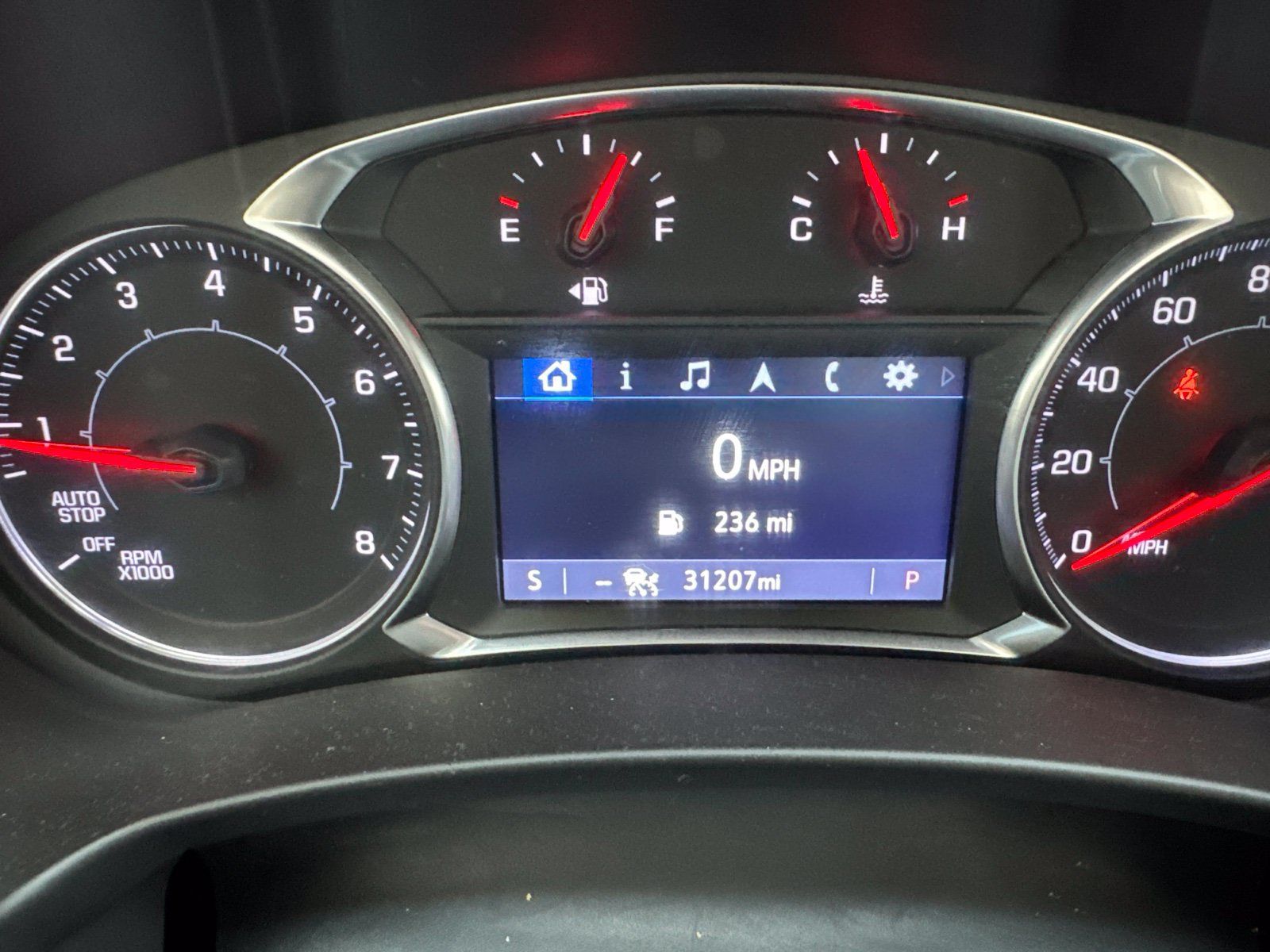 Used 2022 GMC Terrain AT4 w/ Tech Package AWD/4WD image 4