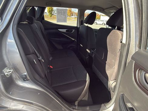 Used 2020 Nissan Rogue Sport S image 20