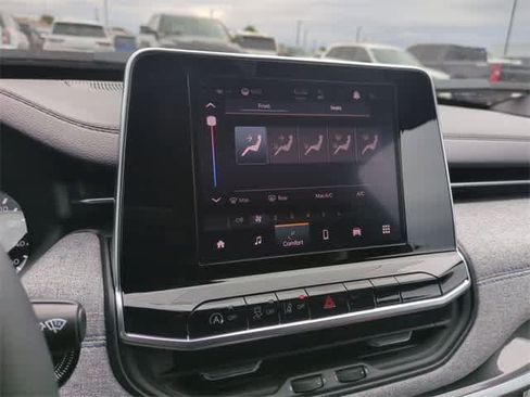 New 2026 Jeep Compass Latitude image 29