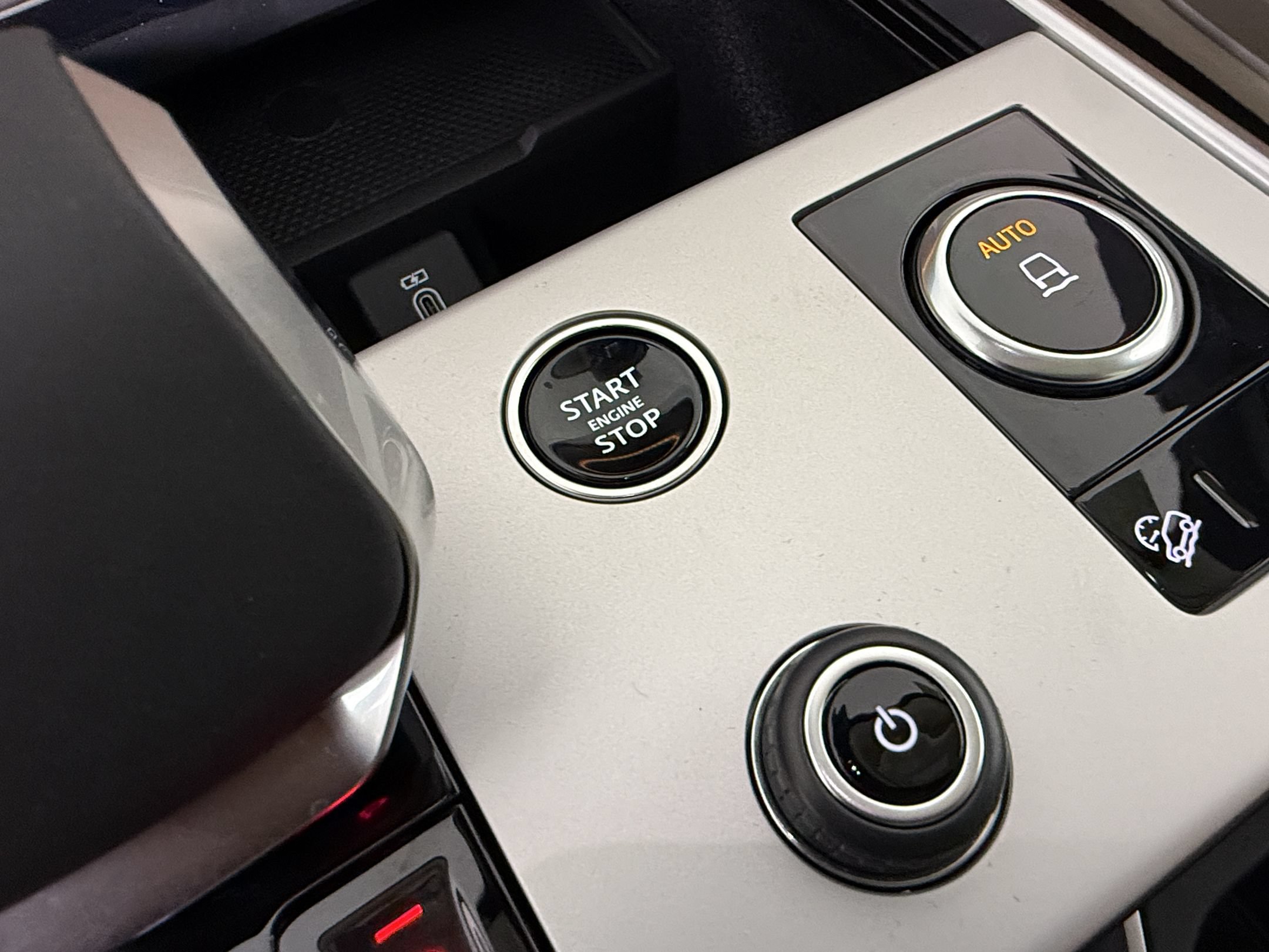 New 2027 Land Rover Range Rover SE AWD/4WD image 17