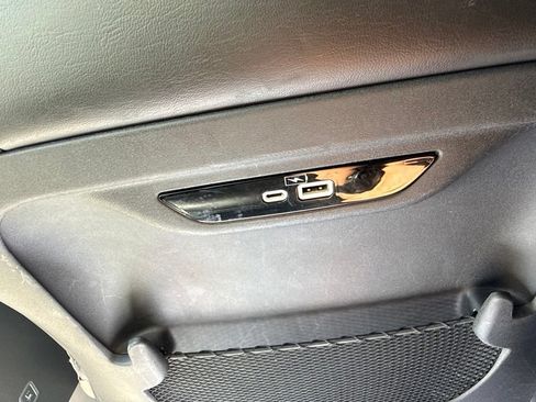 Certified 2023 Chrysler Pacifica Touring-L FWD image 39
