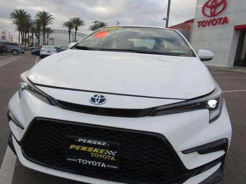Used 2024 Toyota Corolla SE image 5