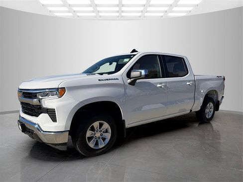 Used 2024 Chevrolet Silverado 1500 LT image 4