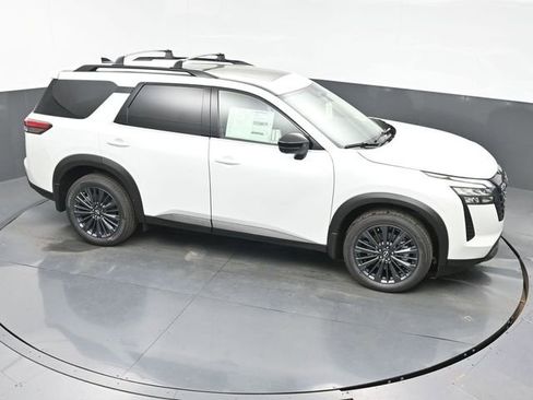 New 2026 Nissan Pathfinder SL w/ SL Premium Package image 33