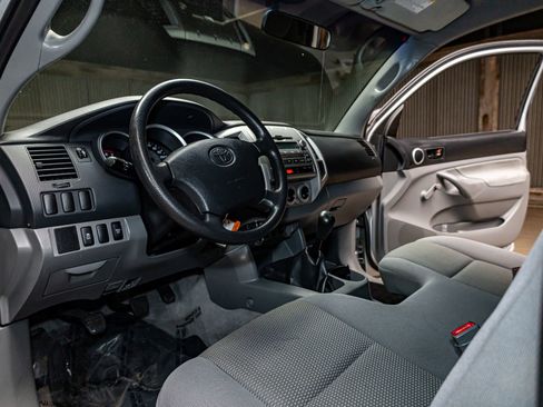 Used 2009 Toyota Tacoma PreRunner image 12