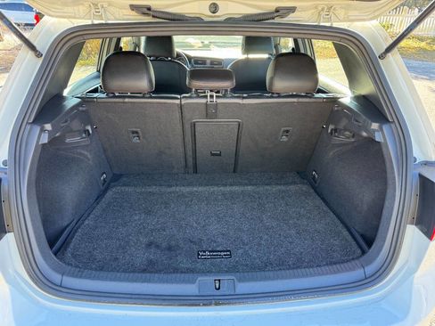 Used 2017 Volkswagen GTI SE image 12