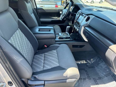 Used 2019 Toyota Tundra SR5 w/ SR5 Upgrade Package AWD/4WD image 17