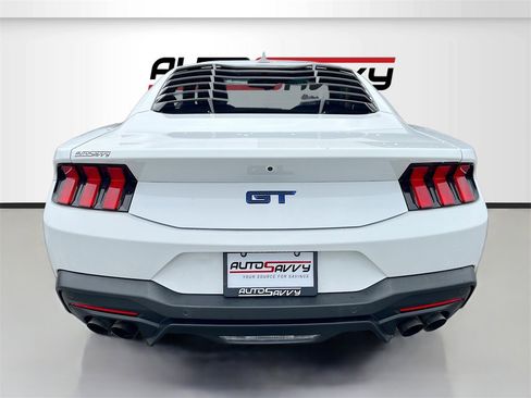 Used 2024 Ford Mustang GT Premium image 6