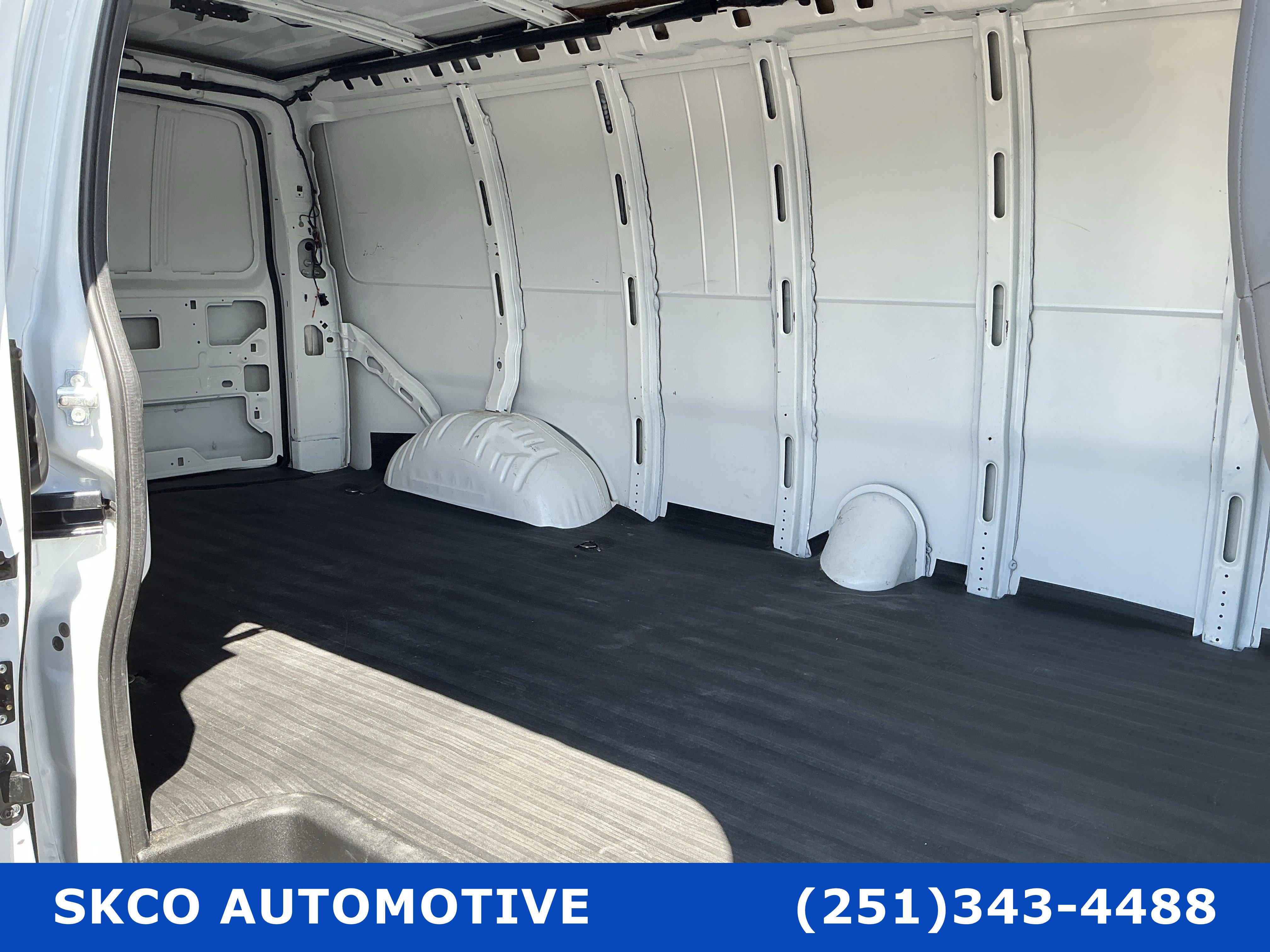 Used 2025 Chevrolet Express 2500 Extended w/ Driver Convenience Package RWD image 14