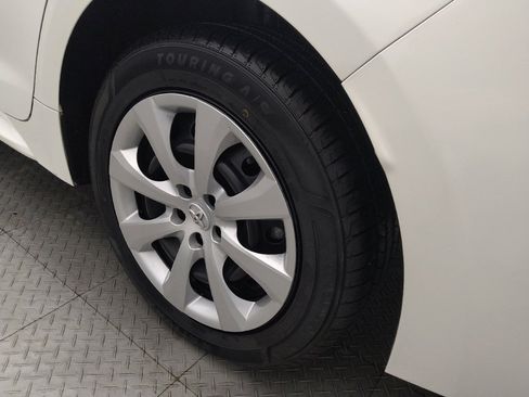 Used 2023 Toyota Corolla LE image 31