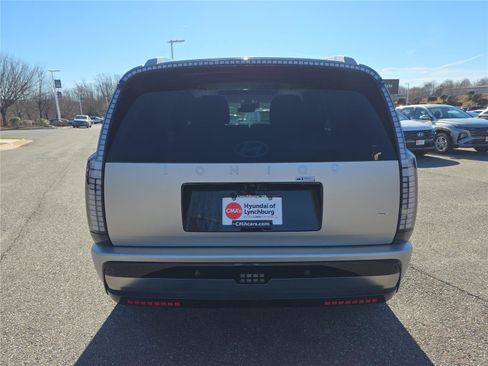 New 2026 Hyundai Ioniq 9 Calligraphy image 6