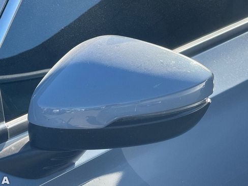 Used 2022 Honda Civic Touring image 7