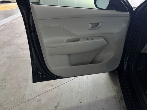 Used 2025 Hyundai Kona SEL FWD image 21