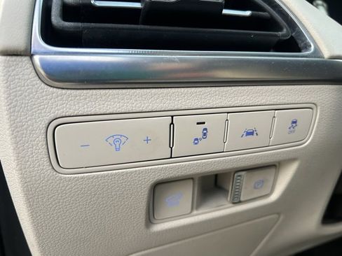 Used 2020 Hyundai Palisade Limited image 16