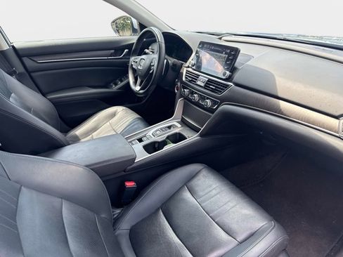 Used 2022 Honda Accord Touring image 12