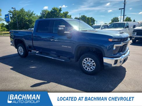 Used 2025 Chevrolet Silverado 2500 LT w/ Convenience Package AWD/4WD image 1