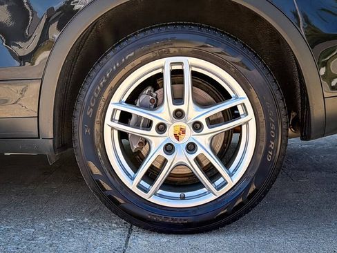 Used 2014 Porsche Cayenne Diesel AWD/4WD image 8