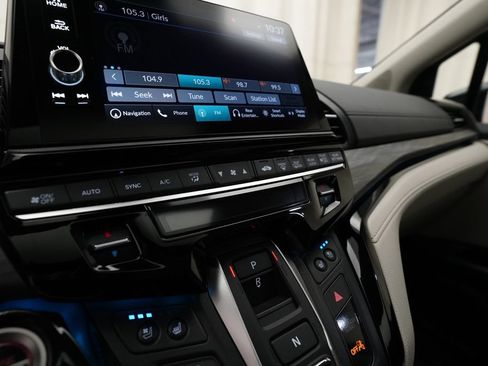 Certified 2026 Honda Odyssey Elite image 22