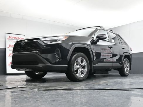 New 2025 Toyota RAV4 XLE image 31