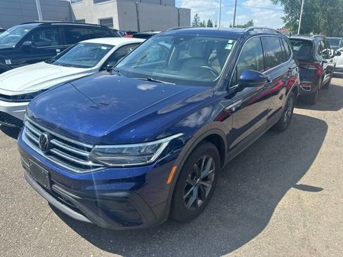 Used 2023 Volkswagen Tiguan SE w/ Panoramic Sunroof Package AWD/4WD image 7