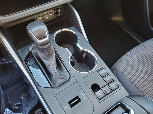 Used 2024 Toyota Highlander LE image 21