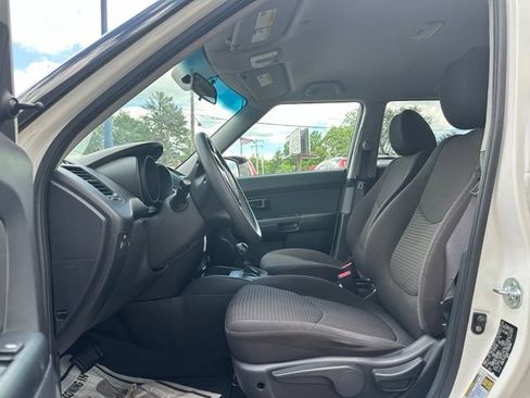 Used 2012 Kia Soul FWD image 10