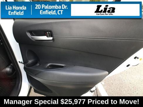 Used 2022 Toyota Corolla Cross XLE image 31
