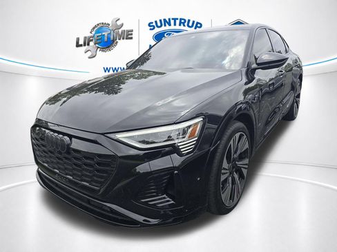 Used 2024 Audi Q8 e-tron Prestige AWD/4WD image 13