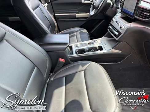 Used 2022 Ford Explorer XLT w/ Equipment Group 202A AWD/4WD image 23