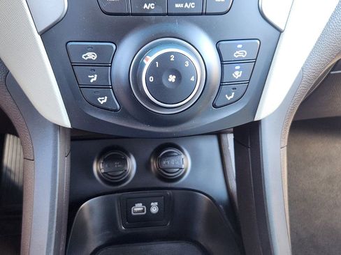 Used 2018 Hyundai Santa Fe Sport image 23