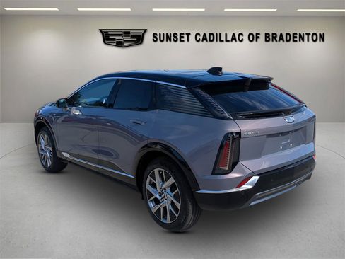New 2026 Cadillac Optiq Luxury 1 image 6