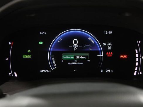 Used 2025 Toyota Camry LE image 8