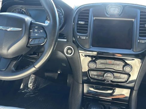 Used 2017 Chrysler 300 S RWD image 15