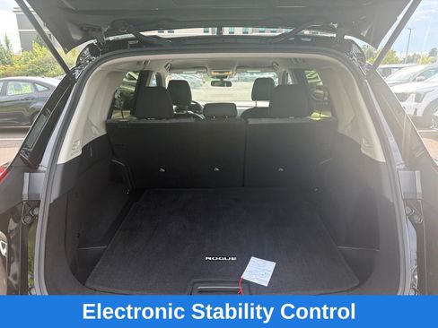 Used 2023 Nissan Rogue SV AWD/4WD image 21