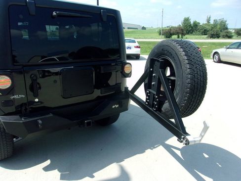 Used 2016 Jeep Wrangler Sport image 19