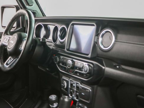 Used 2022 Jeep Wrangler Unlimited Sahara w/ Cold Weather Group image 27