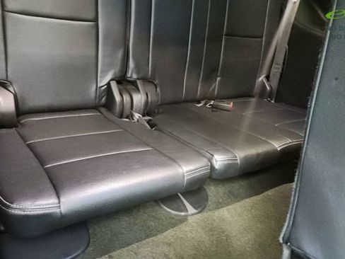 Used 2018 Chevrolet Tahoe LS w/ All-Season Package image 29