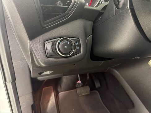 Used 2017 Ford Escape SE FWD image 14