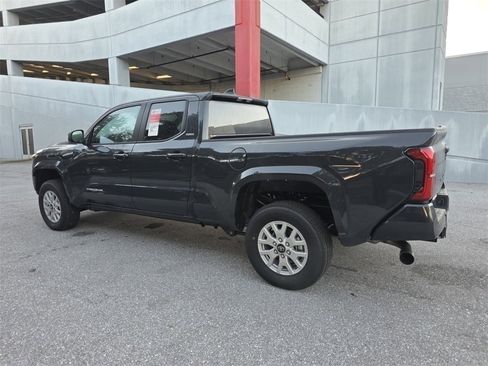 Used 2026 Toyota Tacoma SR5 image 9