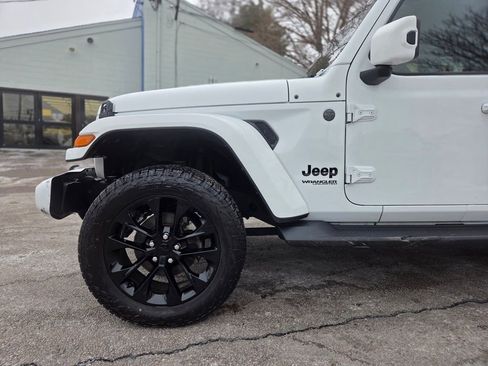 Used 2021 Jeep Wrangler Unlimited Sahara AWD/4WD image 10